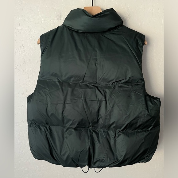 NWT Beyond Yoga big cozy puffer vest emerald green large - Picture 4 of 9